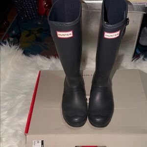 Hunter Classic Navy Tall Boots size 7
